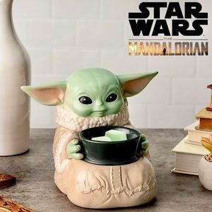 The Child SCENTSY Home Decor Plug In Wax Bar Candle Warmer Star Wars Yoda NEW